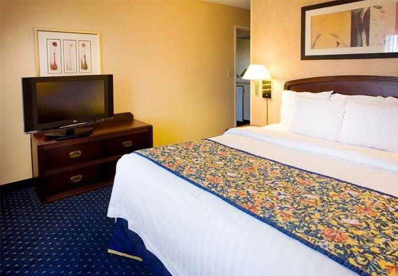 Courtyard By Marriott Oklahoma City Northwest Quarto foto