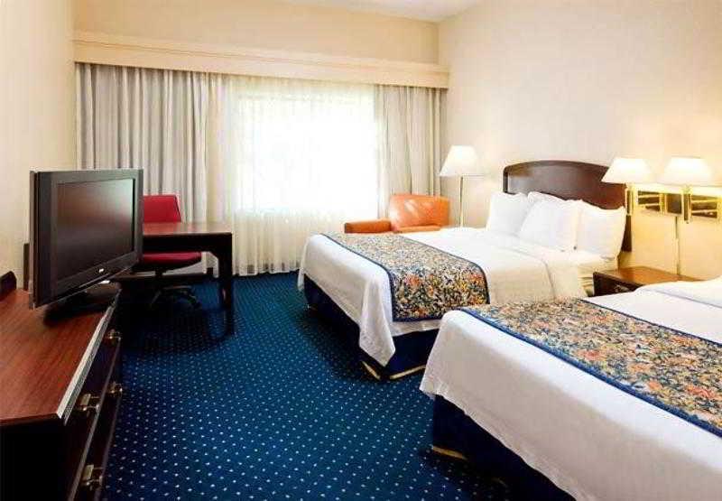 Courtyard By Marriott Oklahoma City Northwest Quarto foto